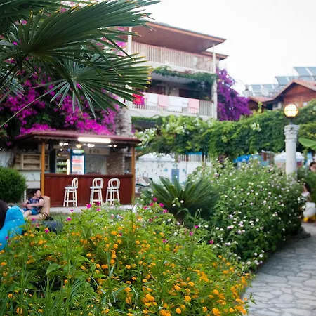 Hotel Lale Park 2*