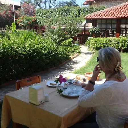 Otel Lale Park Side